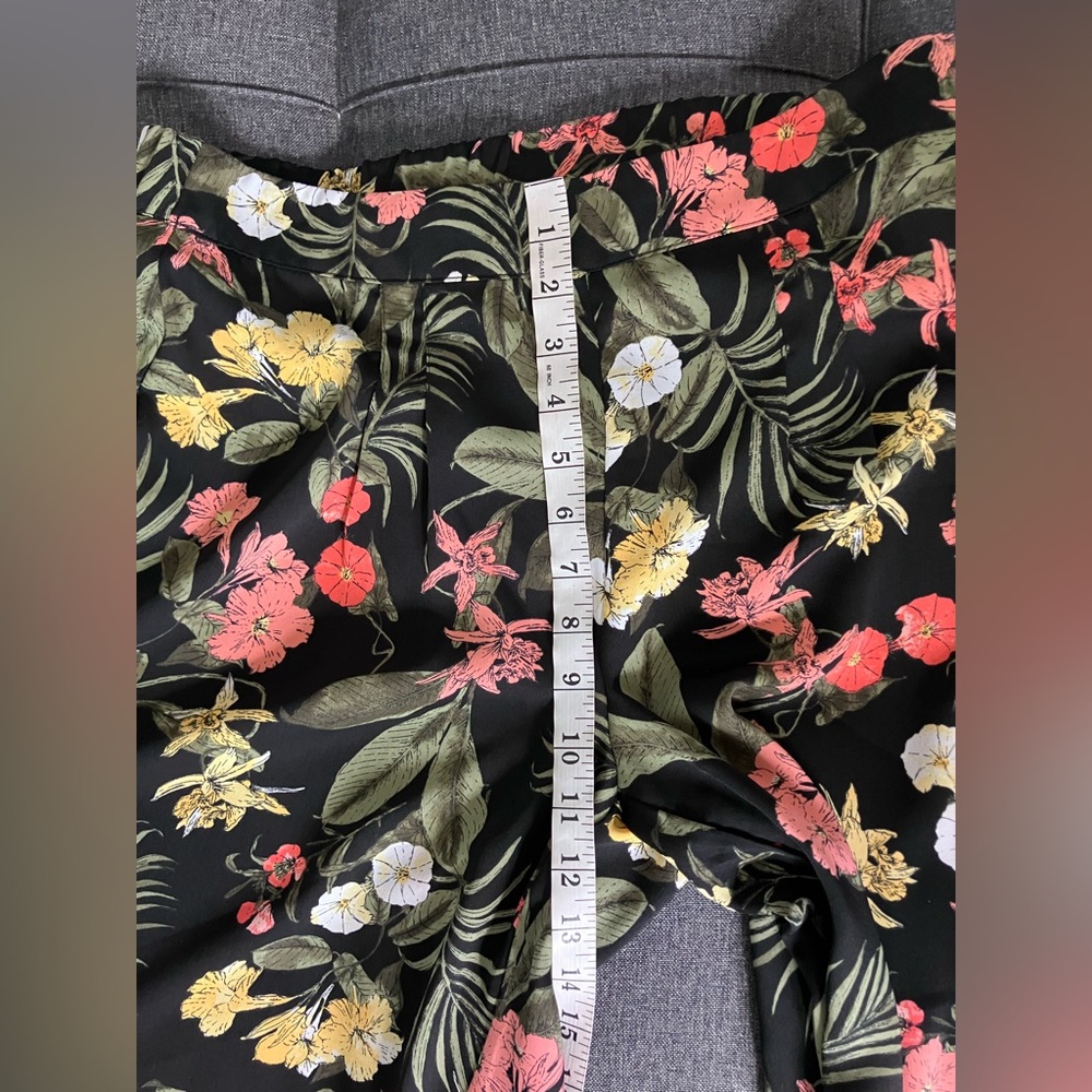 LIZ CLAIBORNE Wide Leg High Waisted Floral Cropped Pants Size 6  (like a 10-12) - Picture 9 of 12